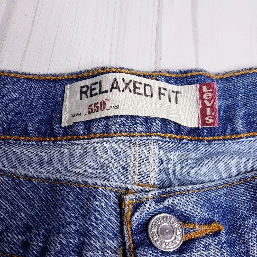 Levi's 550 Men's Relaxed Fit Blue Jeans Size 48x32 Big & Tall